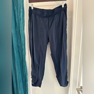 LuluLemon Dance Studio Pants Cropped, navy size 10